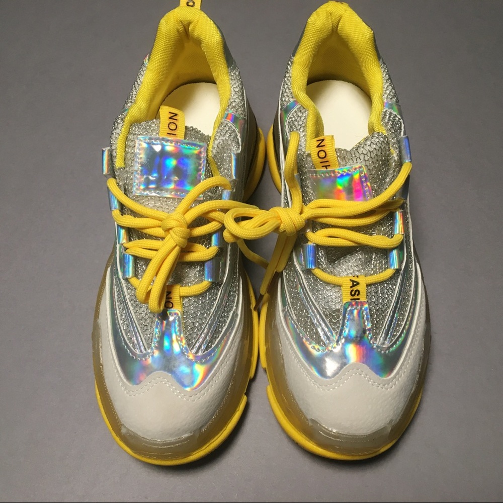 NWOT Yellow athletic fashionable sneaker size 40 (US 7/8)
